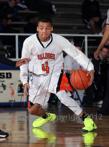 Thumbnail 2 in Pasadena vs. La Porte (McDonald's Texas Invitational) photogallery.