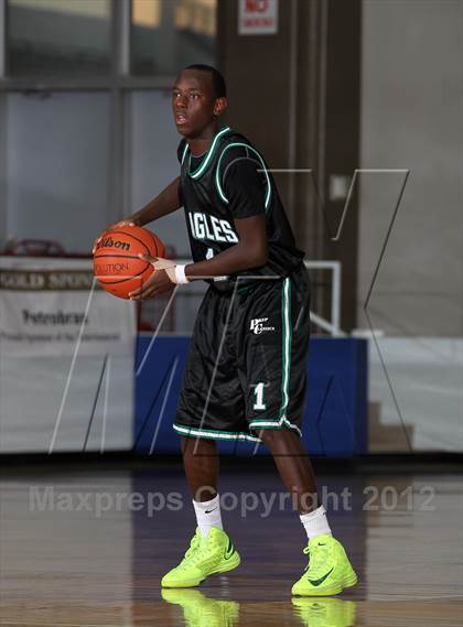 Thumbnail 3 in Pasadena vs. La Porte (McDonald's Texas Invitational) photogallery.