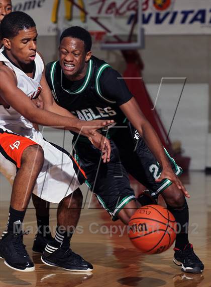 Thumbnail 1 in Pasadena vs. La Porte (McDonald's Texas Invitational) photogallery.