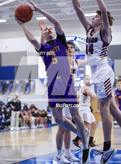 Thumbnail 2 in Willow Springs vs Monett (Bill Rowe's Queen City Classic) photogallery.