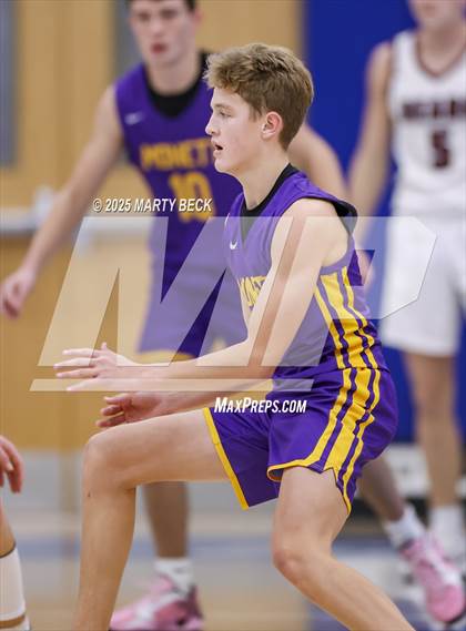 Thumbnail 3 in Willow Springs vs Monett (Bill Rowe's Queen City Classic) photogallery.