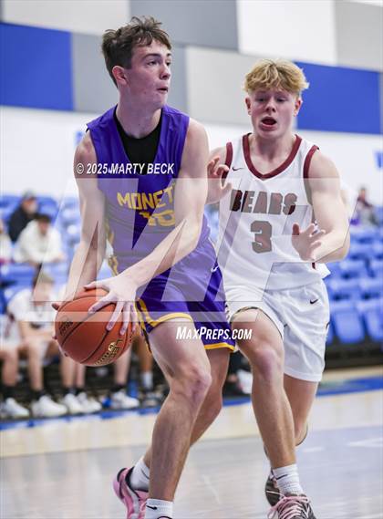 Thumbnail 2 in Willow Springs vs Monett (Bill Rowe's Queen City Classic) photogallery.