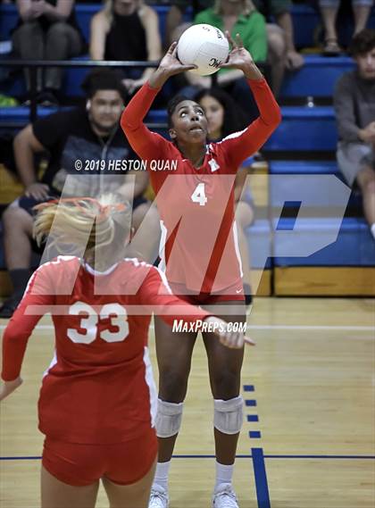 Thumbnail 1 in Redondo Union @ Mira Costa photogallery.
