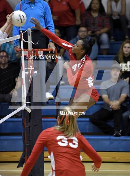 Thumbnail 1 in Redondo Union @ Mira Costa photogallery.