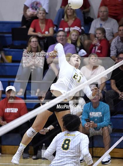 Thumbnail 3 in Redondo Union @ Mira Costa photogallery.