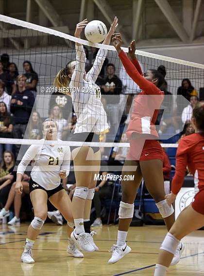 Thumbnail 2 in Redondo Union @ Mira Costa photogallery.