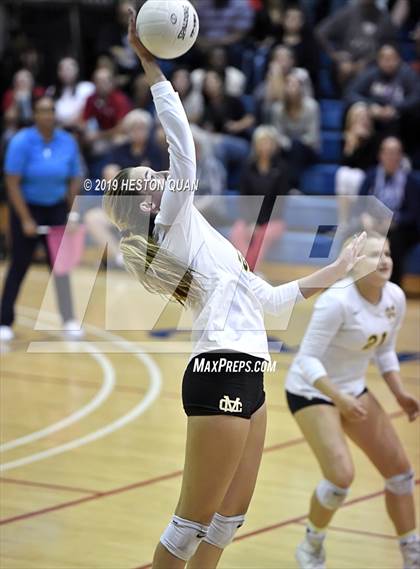Thumbnail 3 in Redondo Union @ Mira Costa photogallery.