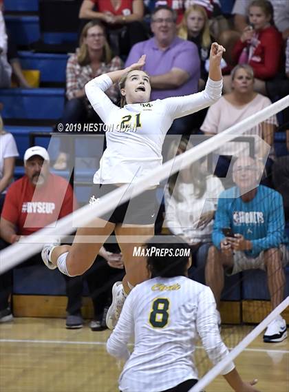 Thumbnail 2 in Redondo Union @ Mira Costa photogallery.