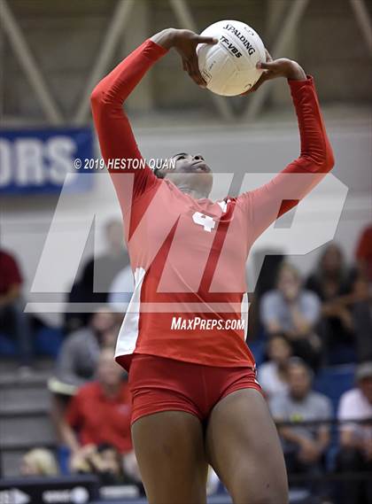 Thumbnail 1 in Redondo Union @ Mira Costa photogallery.