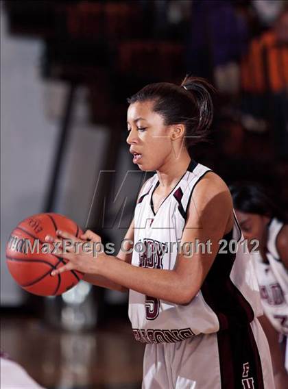 Thumbnail 2 in Pigeon Forge vs. Fulton (D3-AAA final) photogallery.