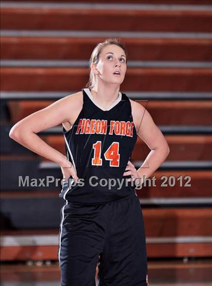 Thumbnail 3 in Pigeon Forge vs. Fulton (D3-AAA final) photogallery.