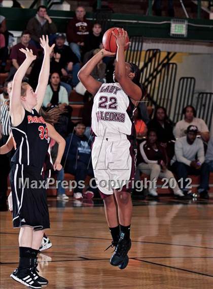 Thumbnail 1 in Pigeon Forge vs. Fulton (D3-AAA final) photogallery.