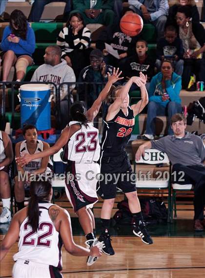 Thumbnail 3 in Pigeon Forge vs. Fulton (D3-AAA final) photogallery.
