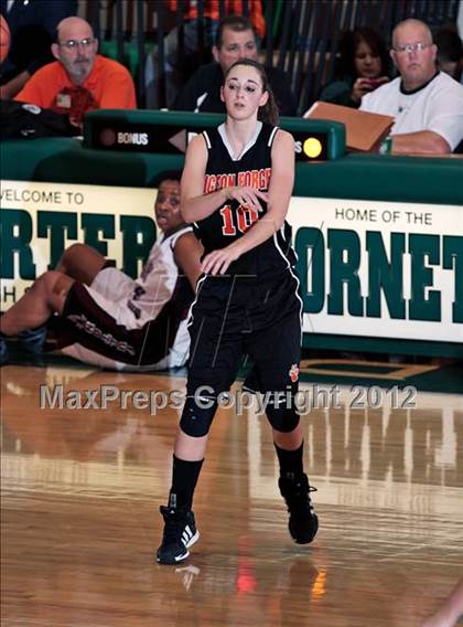 Thumbnail 1 in Pigeon Forge vs. Fulton (D3-AAA final) photogallery.