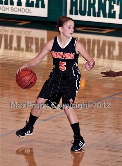 Thumbnail 2 in Pigeon Forge vs. Fulton (D3-AAA final) photogallery.