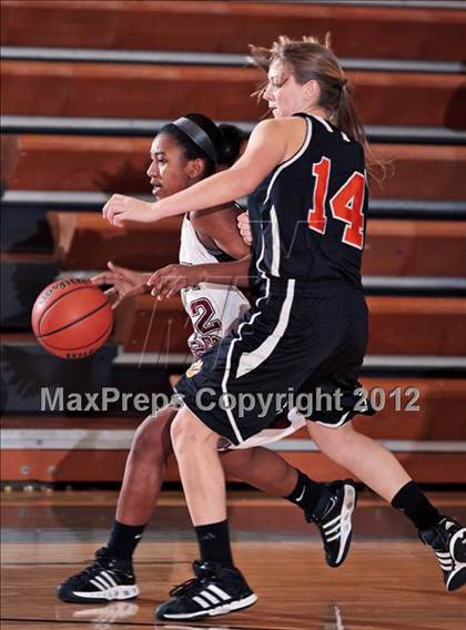 Thumbnail 1 in Pigeon Forge vs. Fulton (D3-AAA final) photogallery.