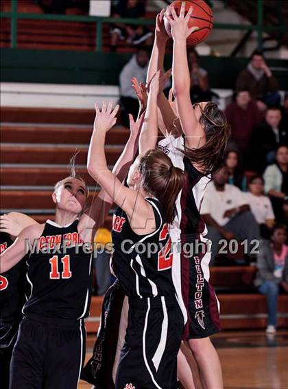 Thumbnail 2 in Pigeon Forge vs. Fulton (D3-AAA final) photogallery.