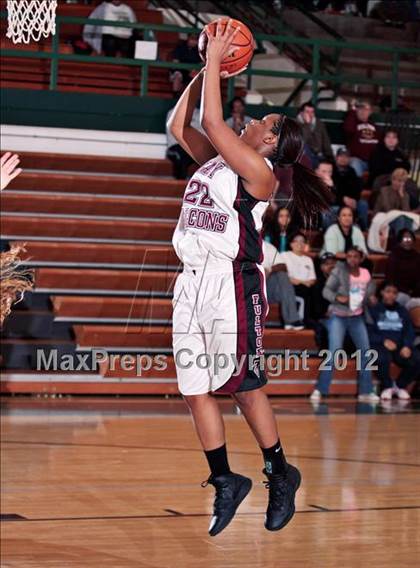 Thumbnail 2 in Pigeon Forge vs. Fulton (D3-AAA final) photogallery.