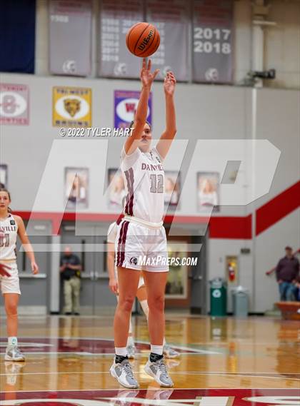 Thumbnail 1 in Danville vs. Crawfordsville (IHSAA 3A Sectional Semifinal) photogallery.