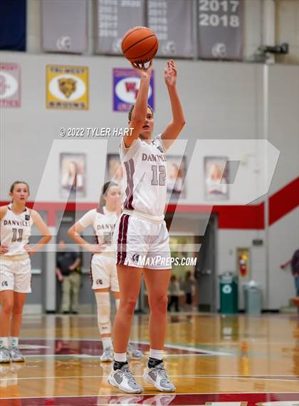 Thumbnail 1 in Danville vs. Crawfordsville (IHSAA 3A Sectional Semifinal) photogallery.