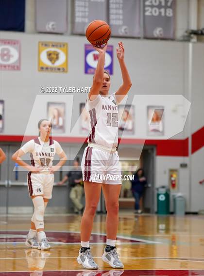 Thumbnail 1 in Danville vs. Crawfordsville (IHSAA 3A Sectional Semifinal) photogallery.