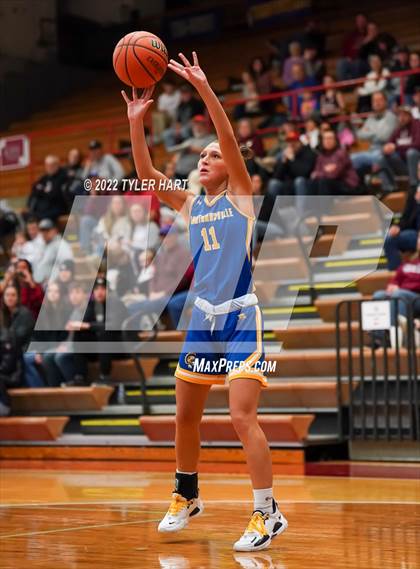Thumbnail 3 in Danville vs. Crawfordsville (IHSAA 3A Sectional Semifinal) photogallery.