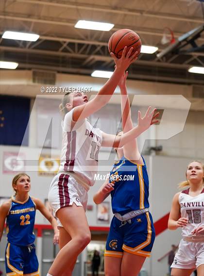 Thumbnail 3 in Danville vs. Crawfordsville (IHSAA 3A Sectional Semifinal) photogallery.