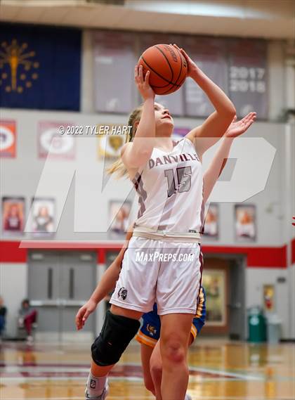 Thumbnail 3 in Danville vs. Crawfordsville (IHSAA 3A Sectional Semifinal) photogallery.