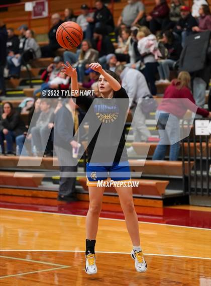 Thumbnail 3 in Danville vs. Crawfordsville (IHSAA 3A Sectional Semifinal) photogallery.