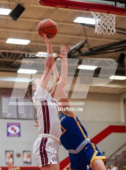 Thumbnail 2 in Danville vs. Crawfordsville (IHSAA 3A Sectional Semifinal) photogallery.