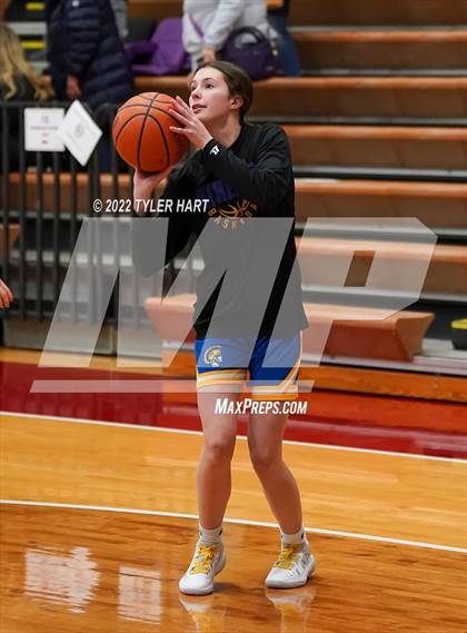 Thumbnail 3 in Danville vs. Crawfordsville (IHSAA 3A Sectional Semifinal) photogallery.