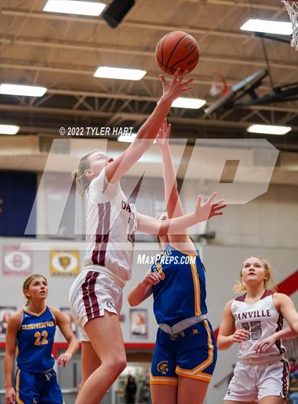 Thumbnail 1 in Danville vs. Crawfordsville (IHSAA 3A Sectional Semifinal) photogallery.
