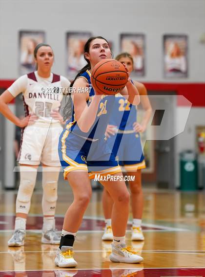 Thumbnail 3 in Danville vs. Crawfordsville (IHSAA 3A Sectional Semifinal) photogallery.