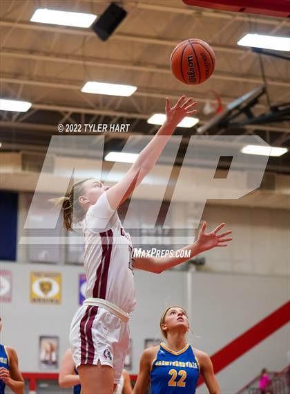 Thumbnail 3 in Danville vs. Crawfordsville (IHSAA 3A Sectional Semifinal) photogallery.