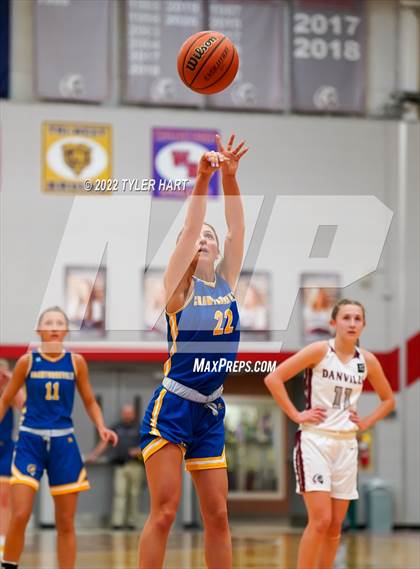 Thumbnail 3 in Danville vs. Crawfordsville (IHSAA 3A Sectional Semifinal) photogallery.