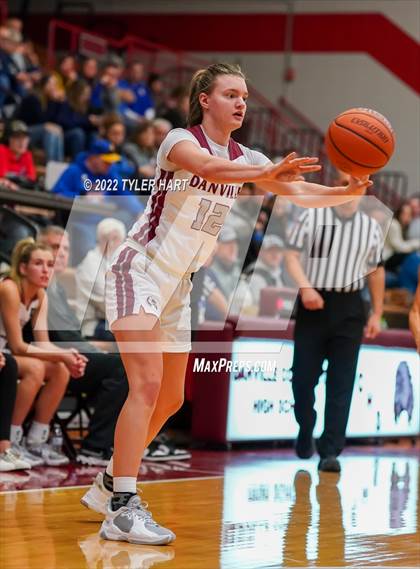 Thumbnail 2 in Danville vs. Crawfordsville (IHSAA 3A Sectional Semifinal) photogallery.
