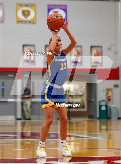 Thumbnail 1 in Danville vs. Crawfordsville (IHSAA 3A Sectional Semifinal) photogallery.