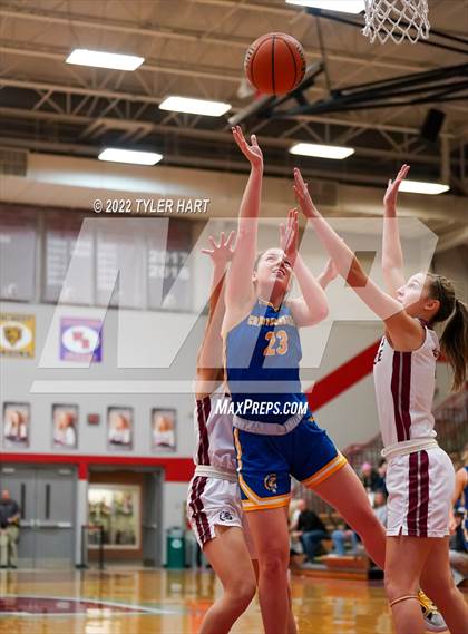 Thumbnail 2 in Danville vs. Crawfordsville (IHSAA 3A Sectional Semifinal) photogallery.