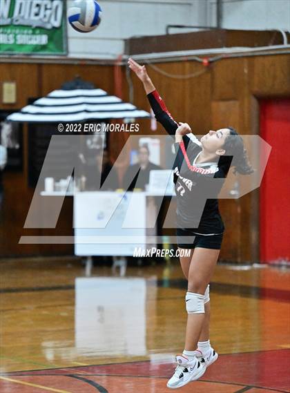 Thumbnail 3 in Crawford @ Hoover photogallery.