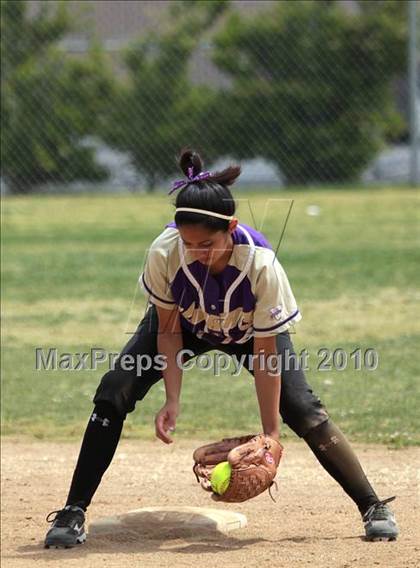 Thumbnail 2 in Los Angeles Baptist vs. Santa Clara (Valley Classic) photogallery.