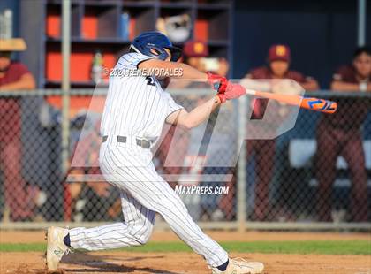 Thumbnail 1 in Maryknoll vs La Salle photogallery.