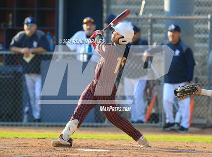 Thumbnail 1 in Maryknoll vs La Salle photogallery.