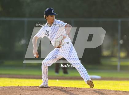 Thumbnail 1 in Maryknoll vs La Salle photogallery.