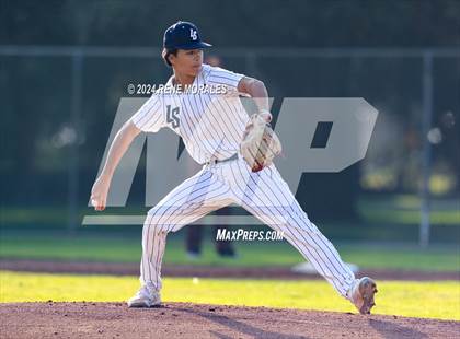 Thumbnail 2 in Maryknoll vs La Salle photogallery.