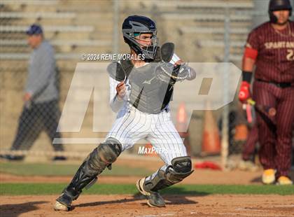 Thumbnail 2 in Maryknoll vs La Salle photogallery.