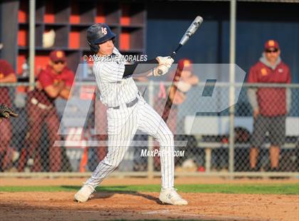 Thumbnail 2 in Maryknoll vs La Salle photogallery.