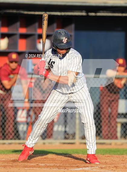 Thumbnail 1 in Maryknoll vs La Salle photogallery.