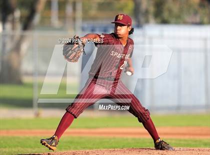 Thumbnail 3 in Maryknoll vs La Salle photogallery.