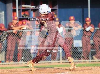 Thumbnail 3 in Maryknoll vs La Salle photogallery.