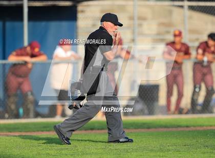 Thumbnail 3 in Maryknoll vs La Salle photogallery.
